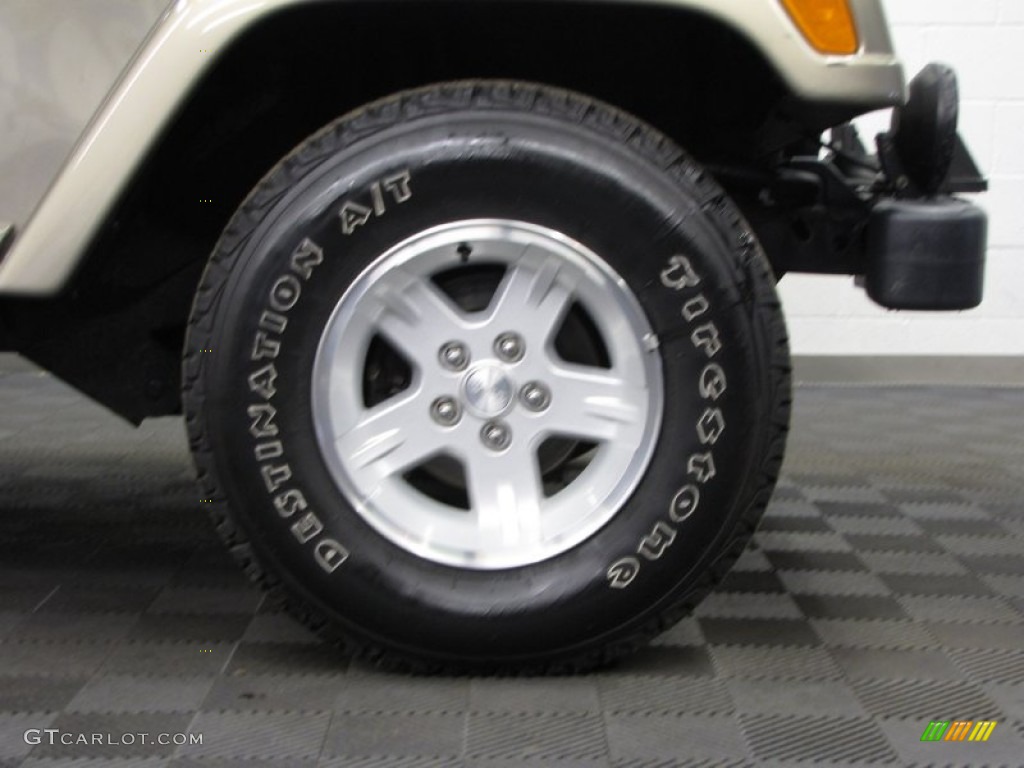 2004 Wrangler Sahara 4x4 - Light Khaki Metallic / Khaki photo #22