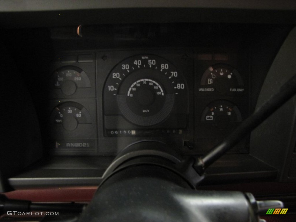 1990 GMC Sierra 1500 SLE Regular Cab Gauges Photo #77539442