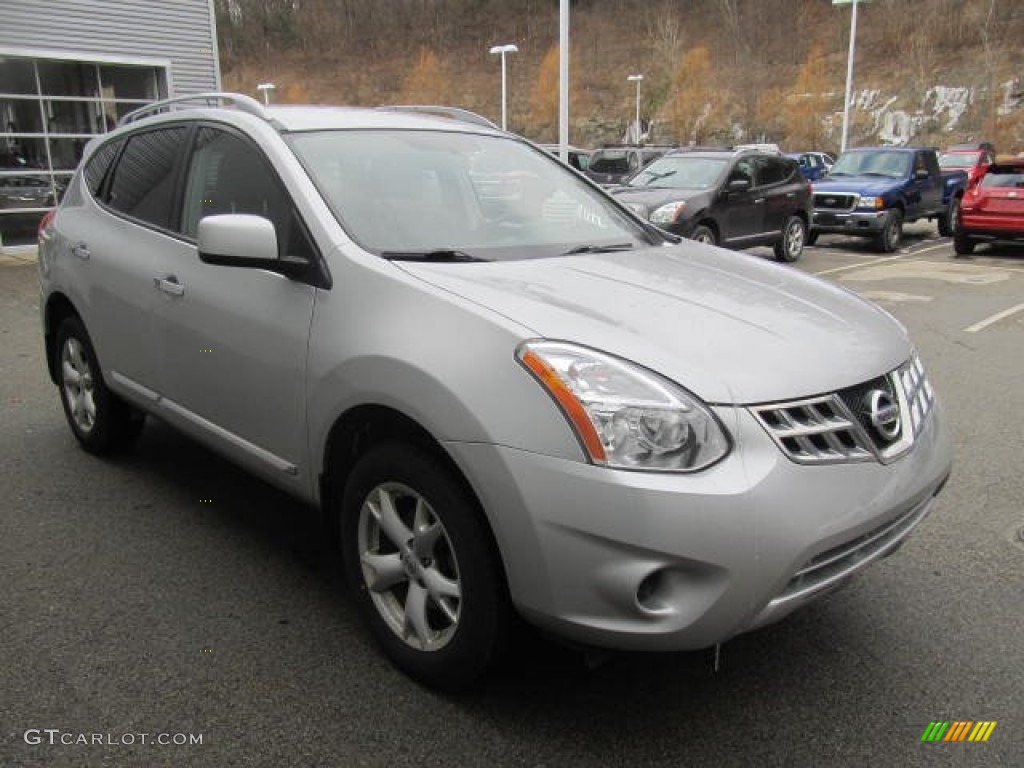 2011 Rogue SV AWD - Silver Ice Metallic / Black photo #5