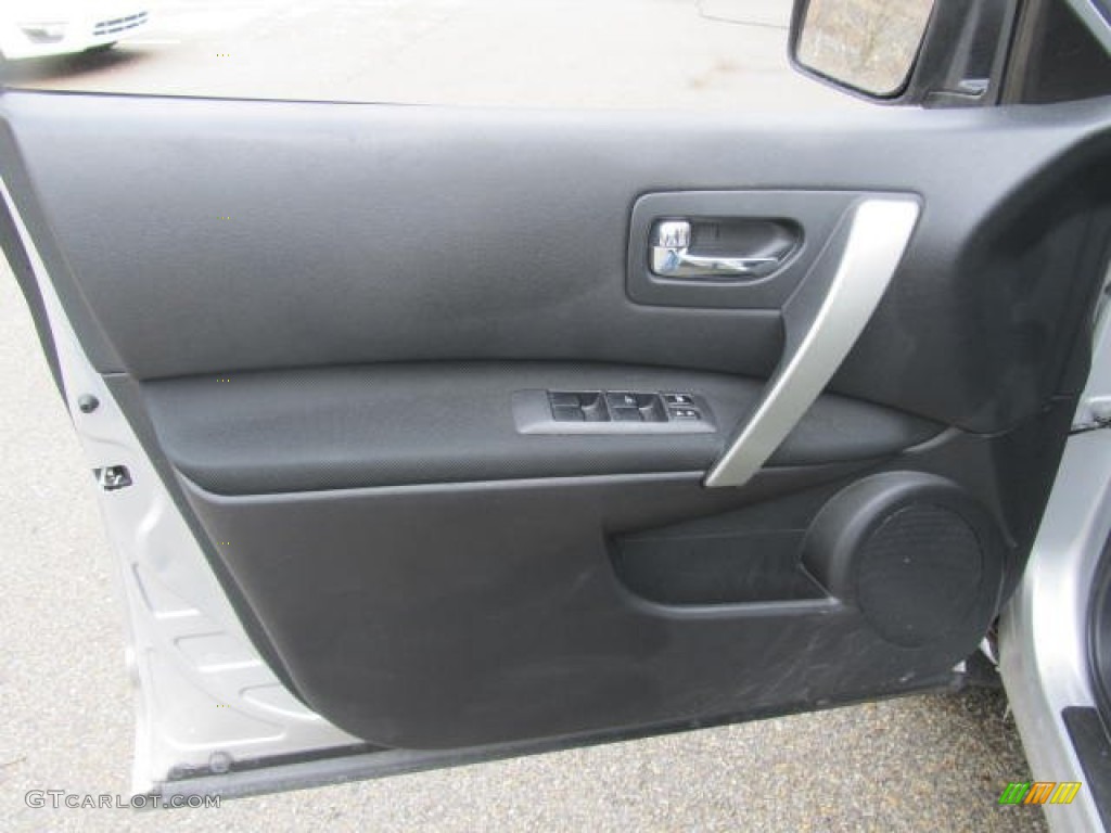 2011 Rogue SV AWD - Silver Ice Metallic / Black photo #7