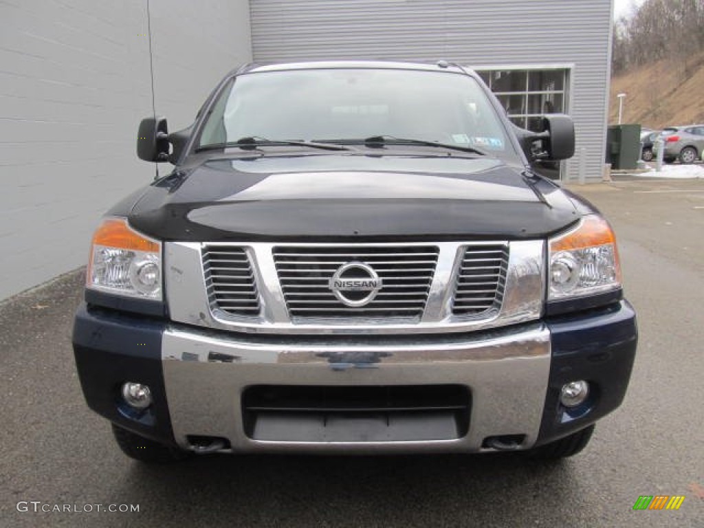 2011 Titan SV Crew Cab 4x4 - Navy Blue / Charcoal photo #6
