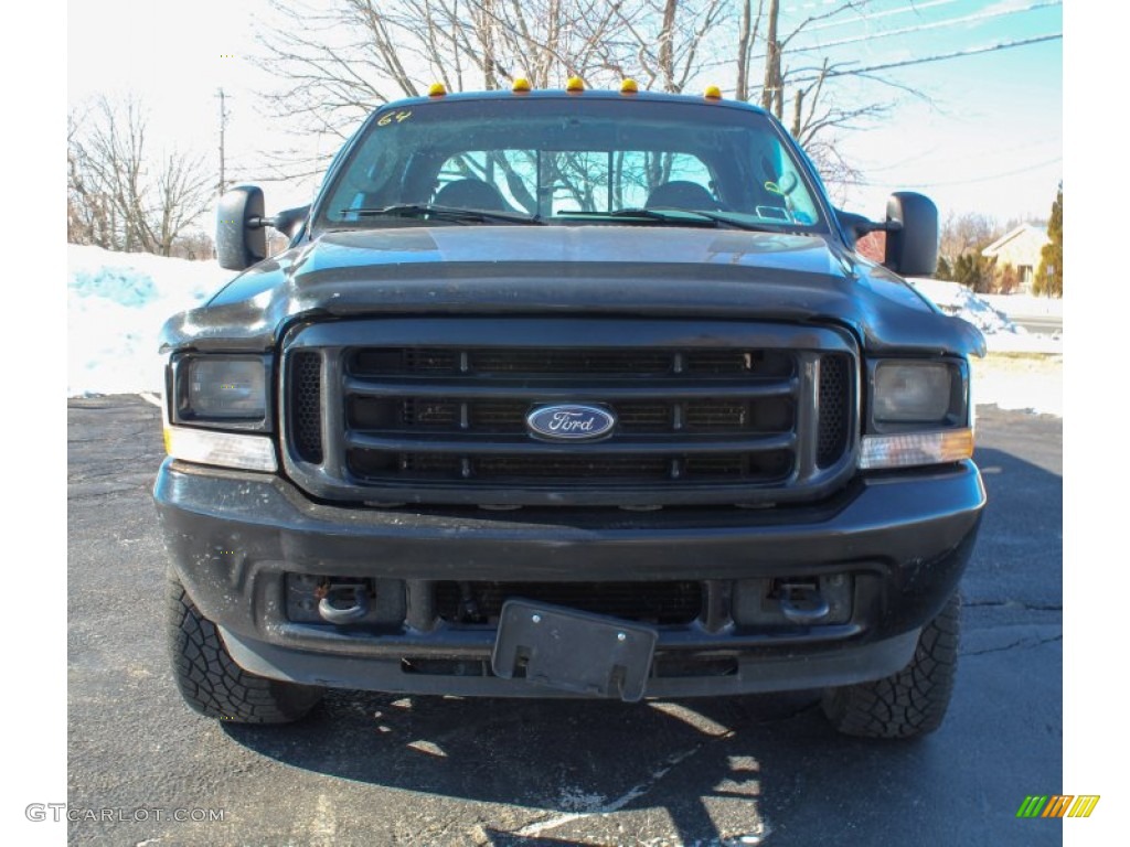 2004 F250 Super Duty XL Crew Cab 4x4 - Black / Medium Flint photo #2