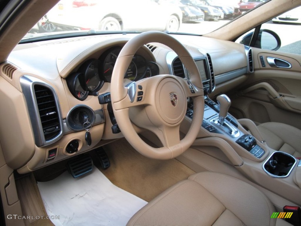 Luxor Beige Interior 2011 Porsche Cayenne Turbo Photo #77543954