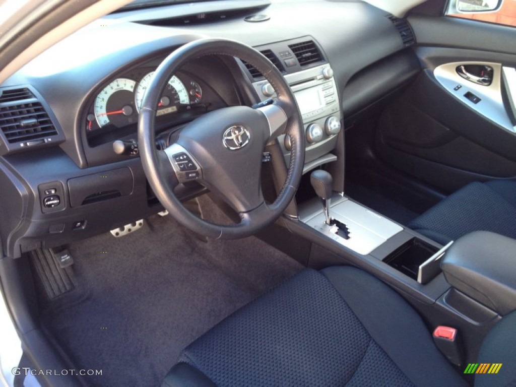 Dark Charcoal Interior 2010 Toyota Camry SE Photo #77544247
