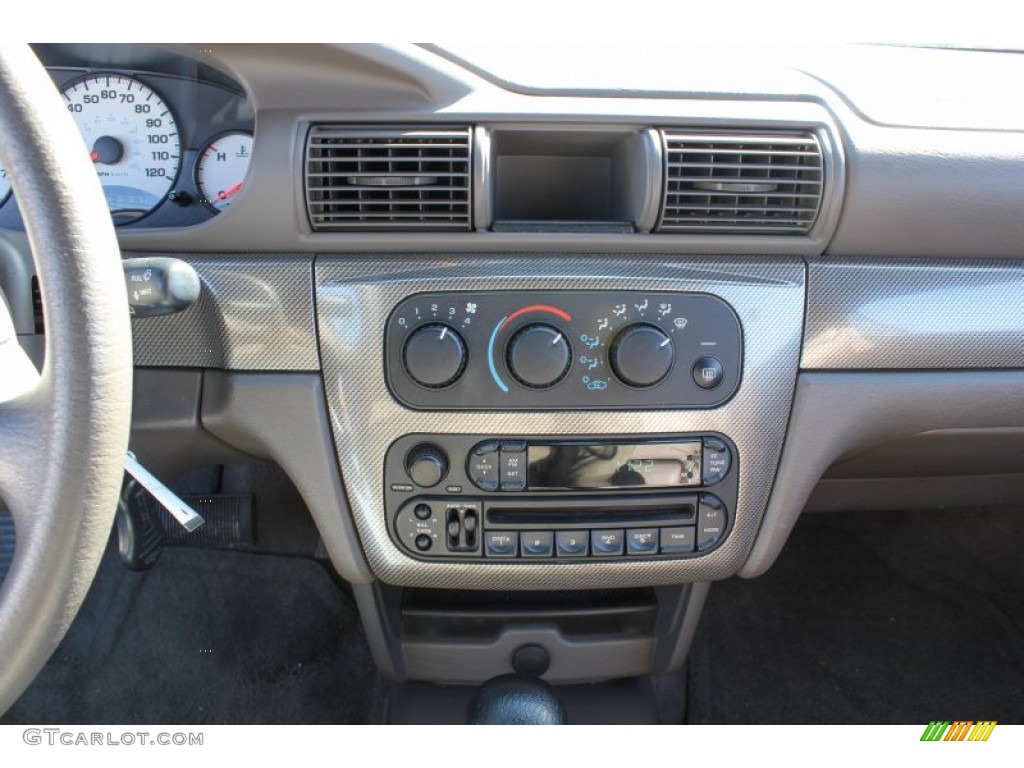 2002 Chrysler Sebring GTC Convertible Controls Photo #77546865