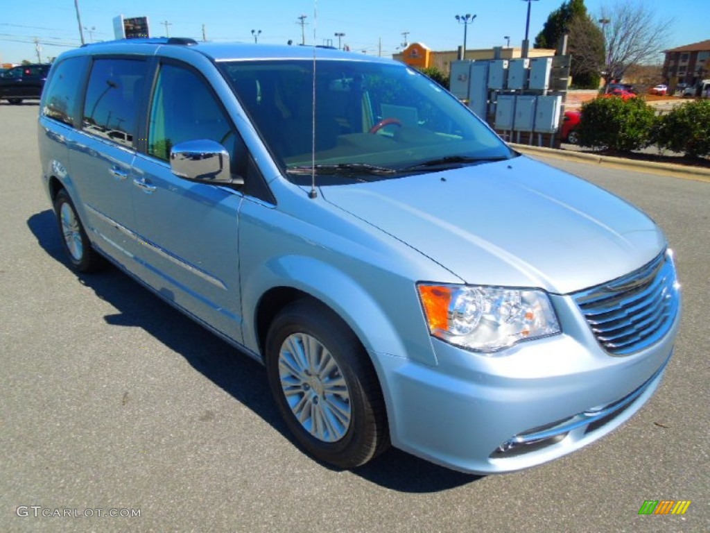 2013 Town & Country Limited - Crystal Blue Pearl / Dark Frost Beige/Medium Frost Beige photo #2