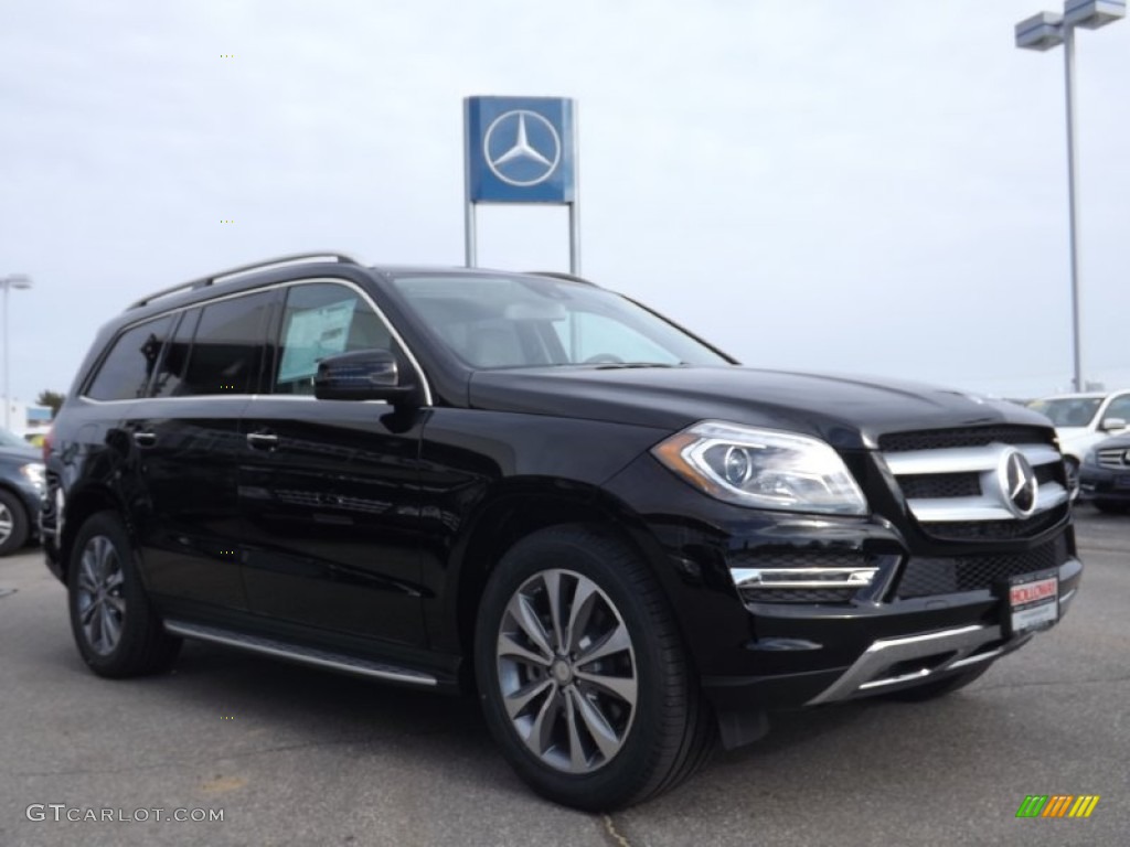 2013 GL 350 BlueTEC 4Matic - Black / Grey photo #3