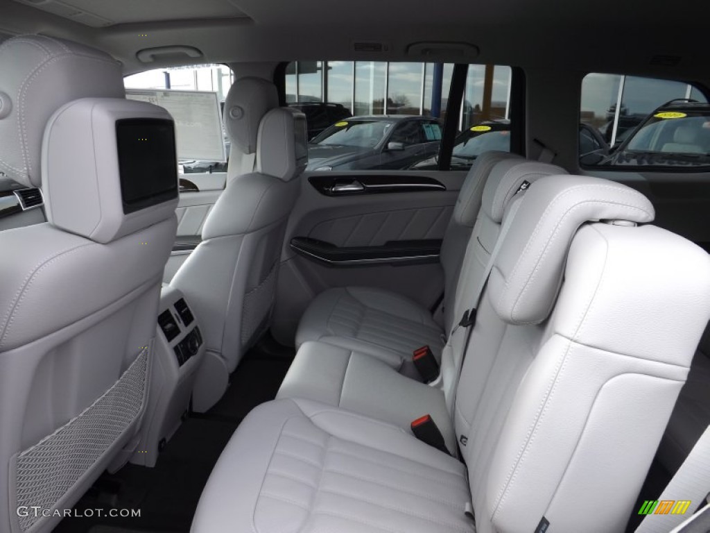 2013 GL 350 BlueTEC 4Matic - Black / Grey photo #6