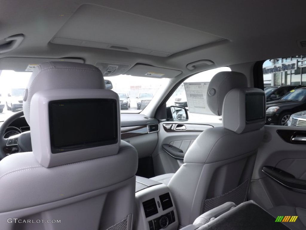 2013 GL 350 BlueTEC 4Matic - Black / Grey photo #8