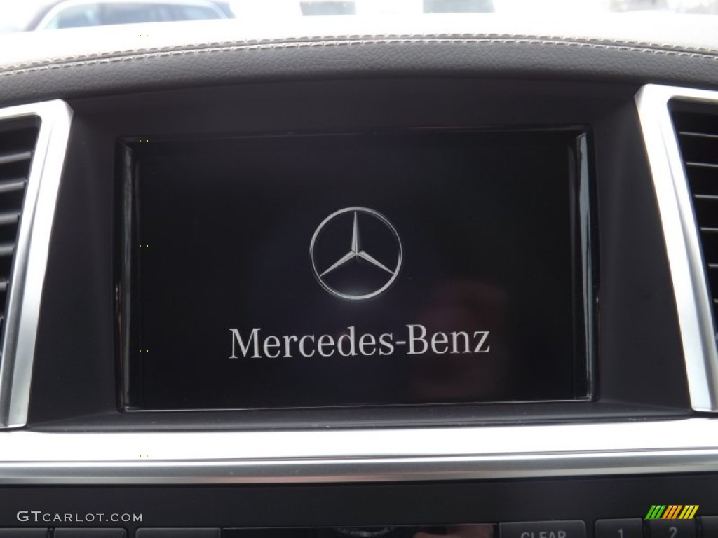 2013 GL 350 BlueTEC 4Matic - Black / Grey photo #11