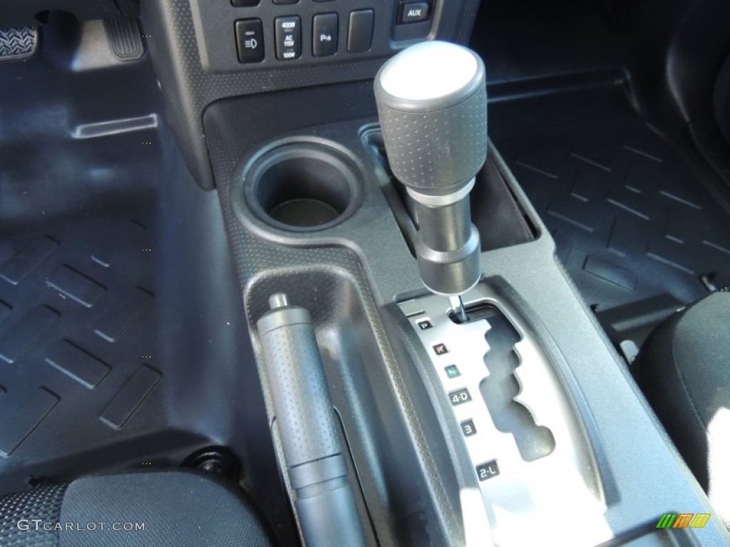 2007 Toyota FJ Cruiser 4WD 5 Speed Automatic Transmission Photo #77550956