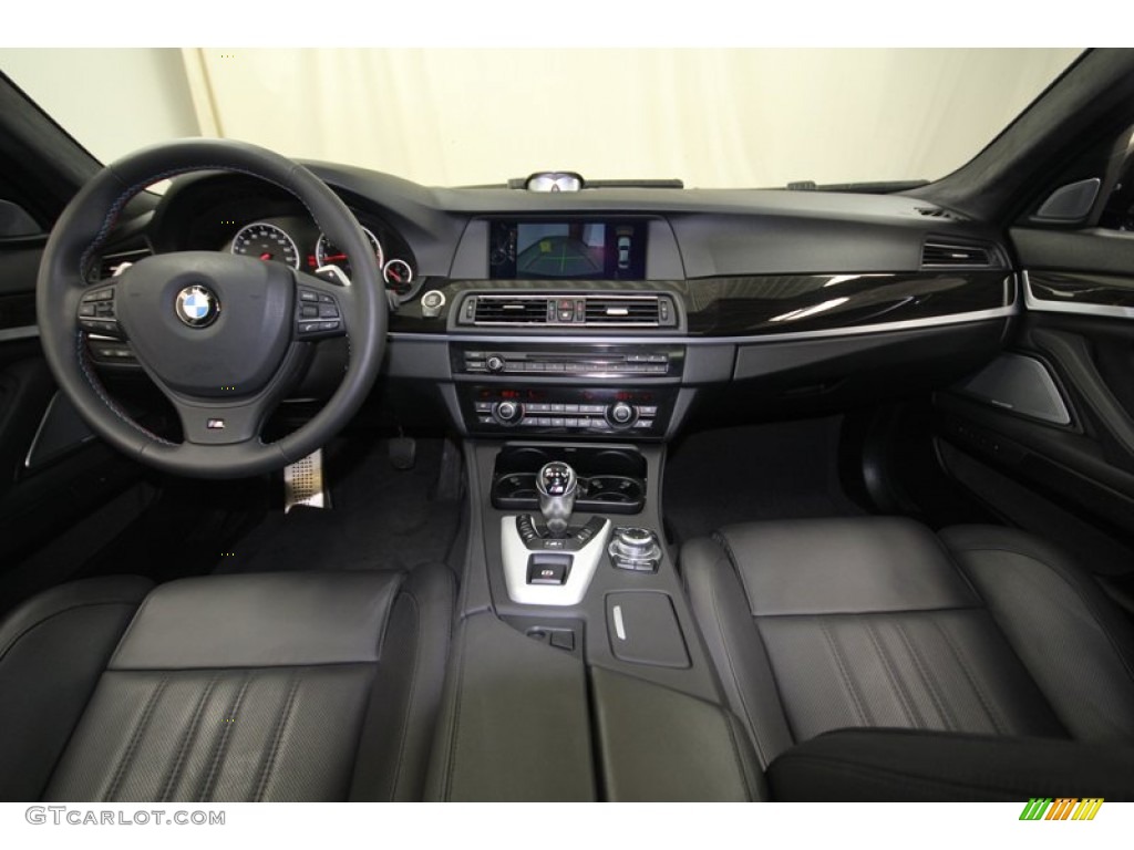 2013 BMW M5 Sedan Black Dashboard Photo #77550986