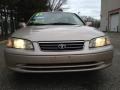 2001 Cashmere Beige Metallic Toyota Camry LE  photo #2