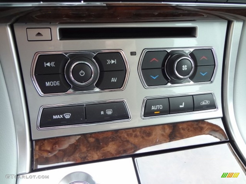 2013 Jaguar XF I4 T Controls Photo #77557221