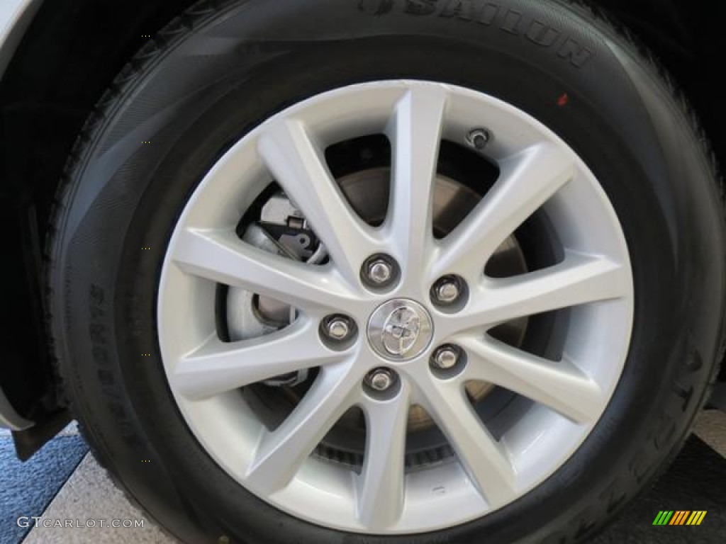 2010 Toyota Camry XLE Wheel Photo #77557704