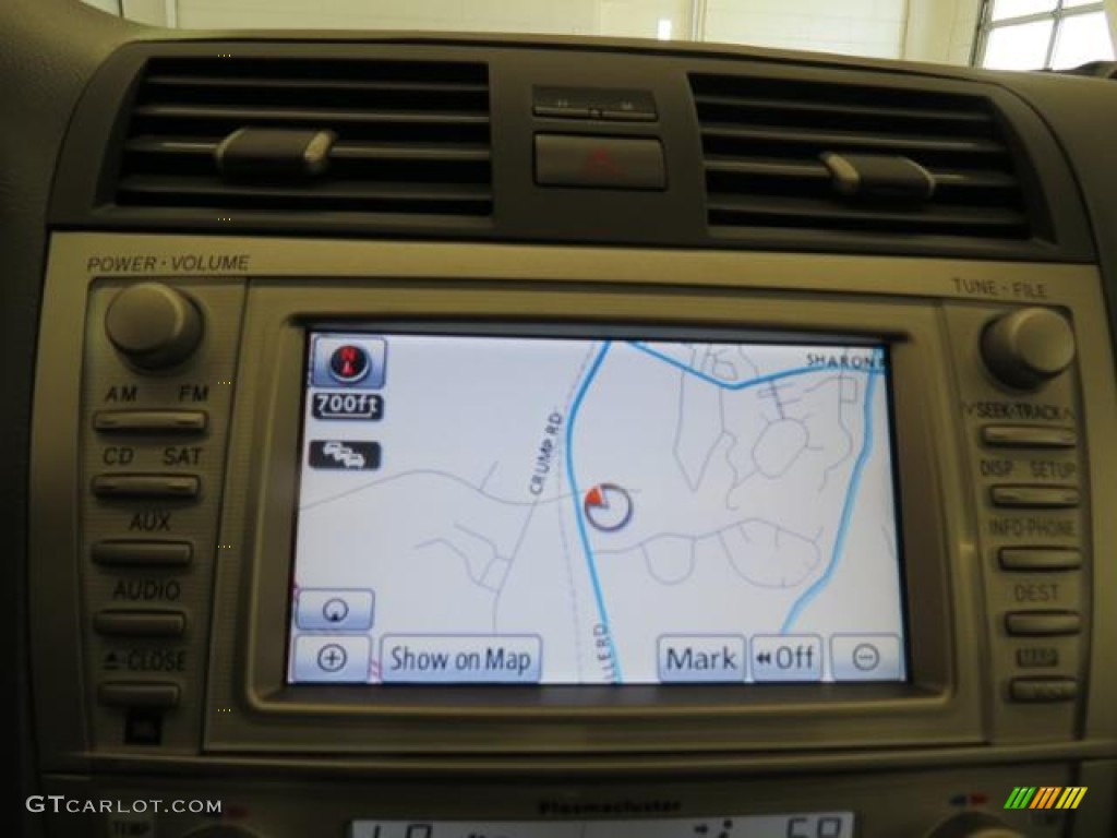 2010 Toyota Camry XLE Navigation Photos