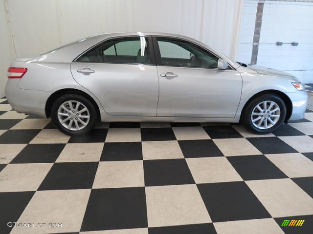 Classic Silver Metallic 2010 Toyota Camry XLE Exterior Photo #77558124