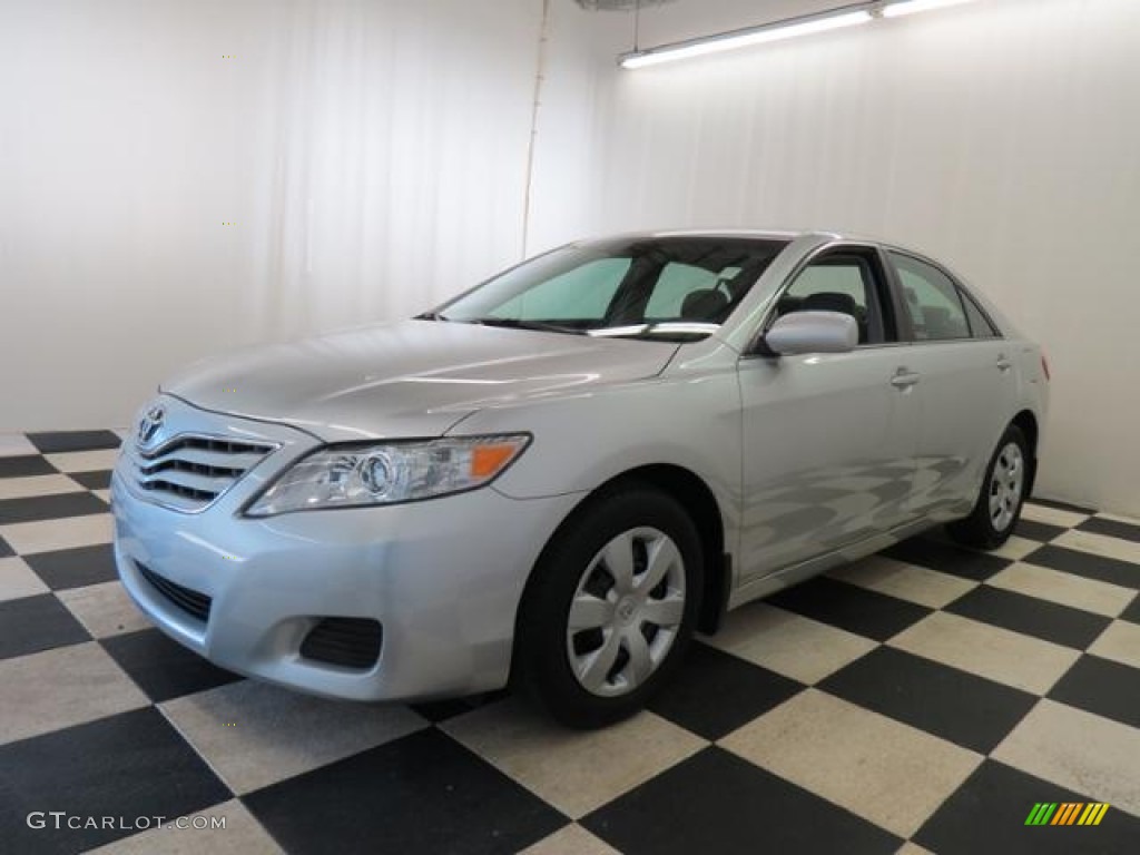 Classic Silver Metallic 2010 Toyota Camry LE Exterior Photo #77558211