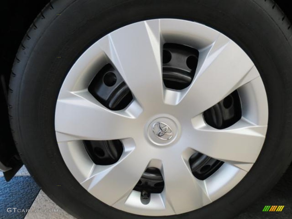 2010 Toyota Camry LE Wheel Photo #77558229