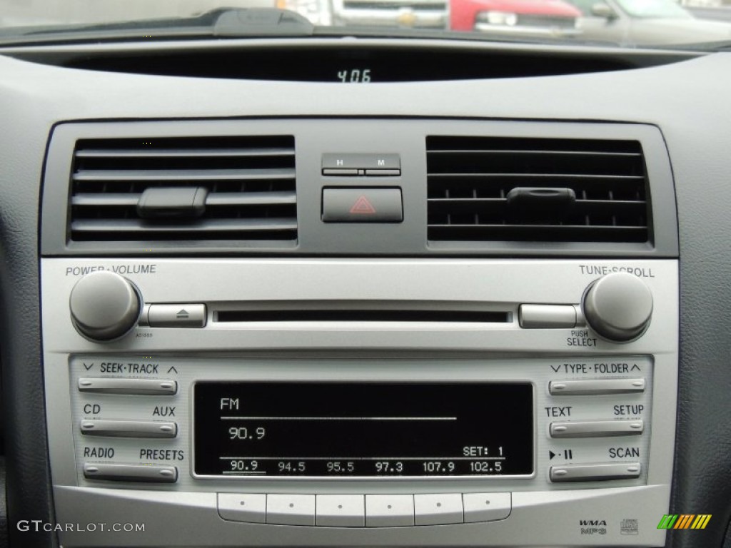2011 Toyota Camry SE Audio System Photos