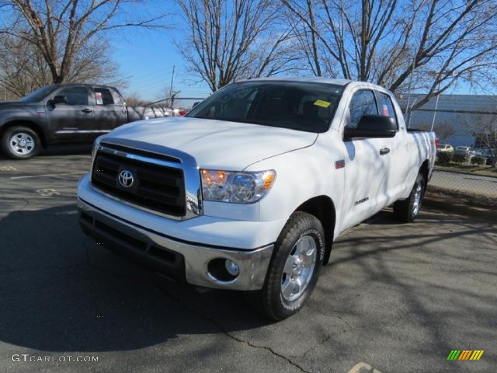 2013 Tundra SR5 TRD Double Cab 4x4 - Super White / Graphite photo #3