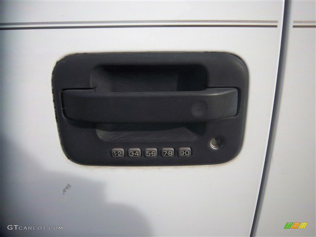 2004 F150 Lariat SuperCrew - Oxford White / Tan photo #10