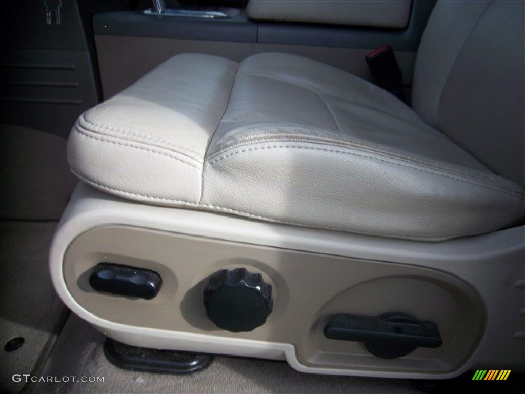 2004 F150 Lariat SuperCrew - Oxford White / Tan photo #14