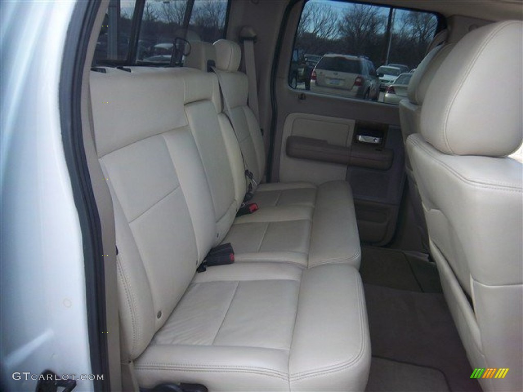 2004 F150 Lariat SuperCrew - Oxford White / Tan photo #18