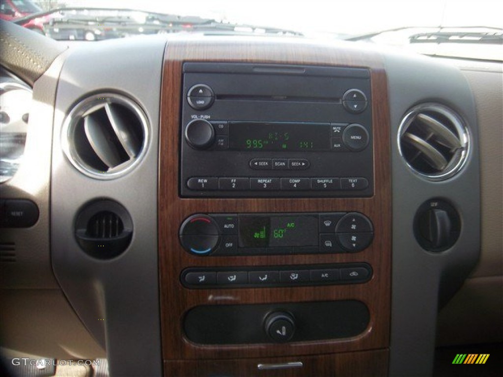2004 F150 Lariat SuperCrew - Oxford White / Tan photo #25