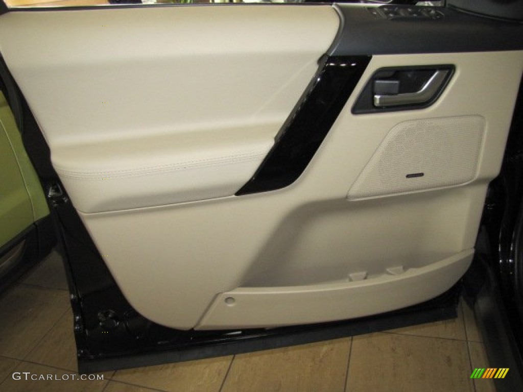 2013 Land Rover LR2 HSE LUX Door Panel Photos
