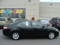 Black - Camry LE Photo No. 3