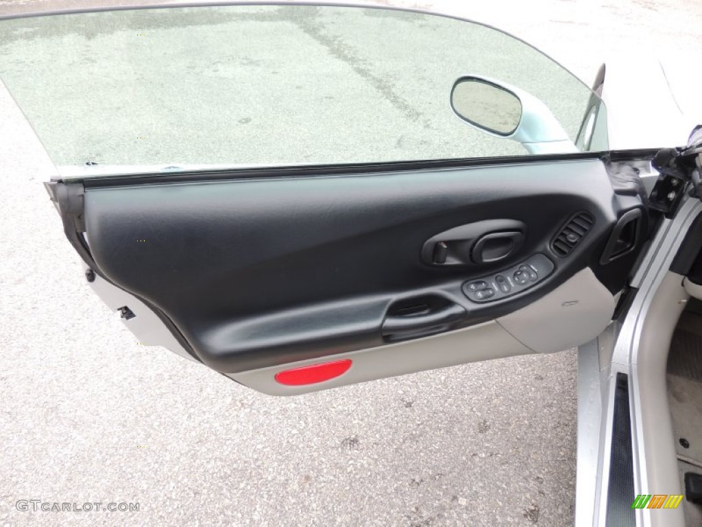 2003 Chevrolet Corvette Coupe Door Panel Photos