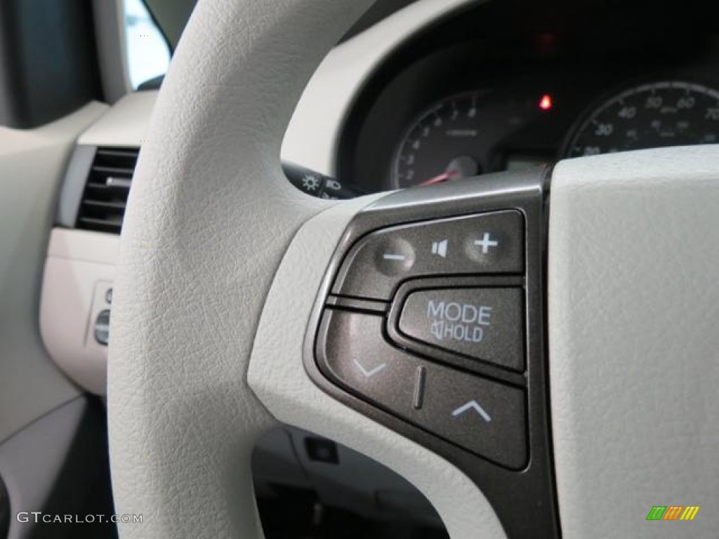 2013 Toyota Sienna LE Controls Photo #77563076