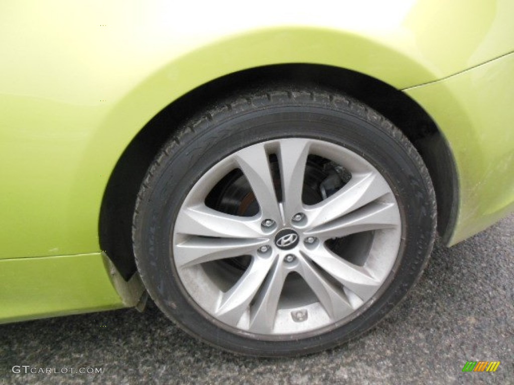 2010 Hyundai Genesis Coupe 3.8 Coupe Wheel Photos