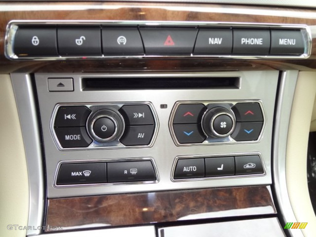 2013 Jaguar XF 3.0 Controls Photo #77564514