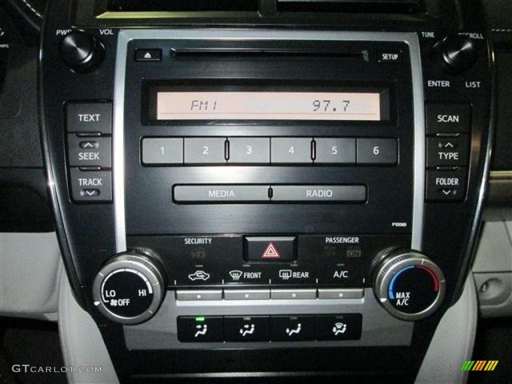 2012 Toyota Camry L Controls Photo #77565420
