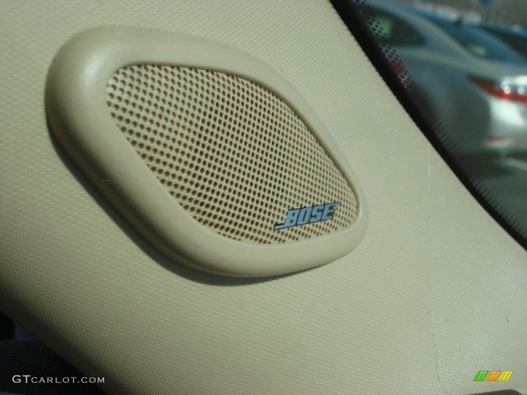 2010 Chevrolet Tahoe LTZ 4x4 Audio System Photos