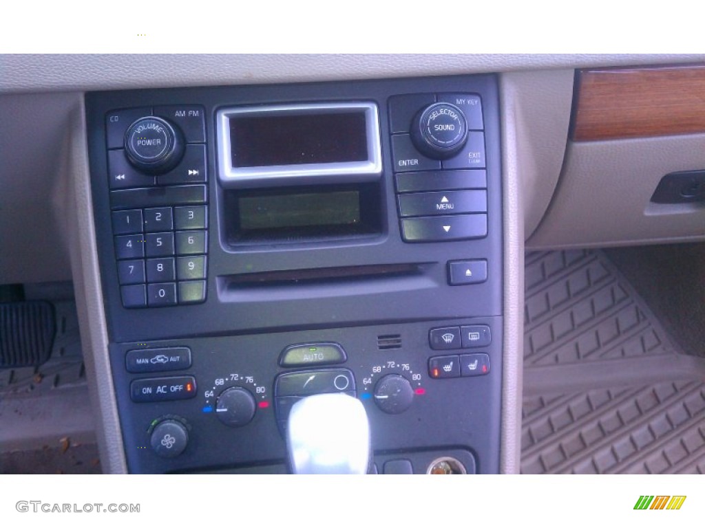 2004 Volvo XC90 T6 AWD Controls Photo #77566867