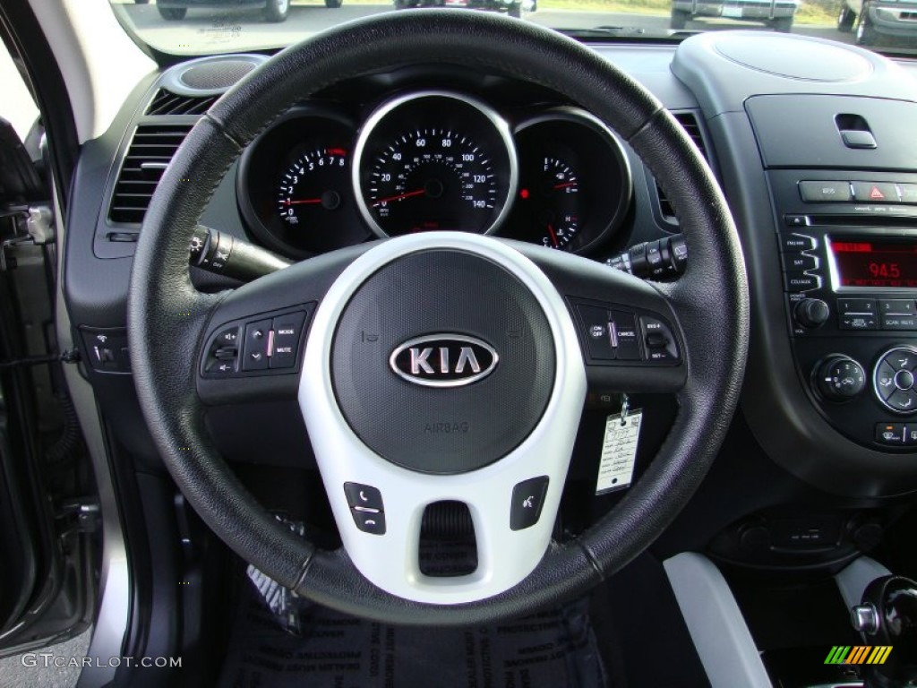 2012 Kia Soul + Red Rock Brown Cloth/Black Leather Steering Wheel Photo #77567082