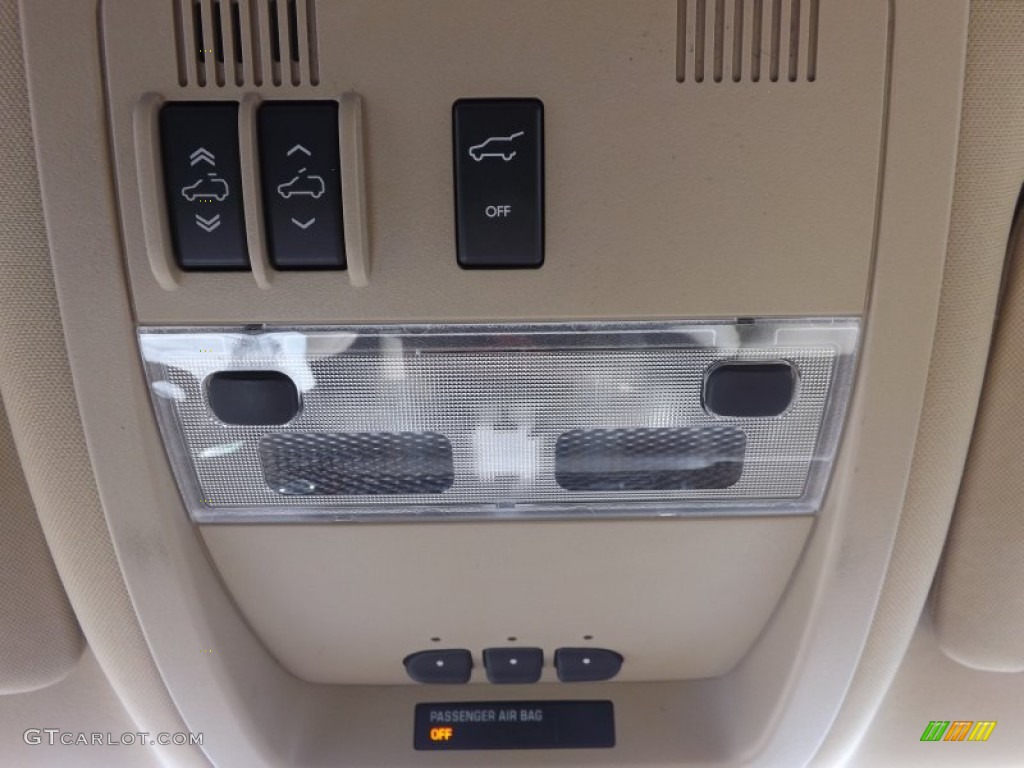 2013 Chevrolet Tahoe LTZ Controls Photo #77567403