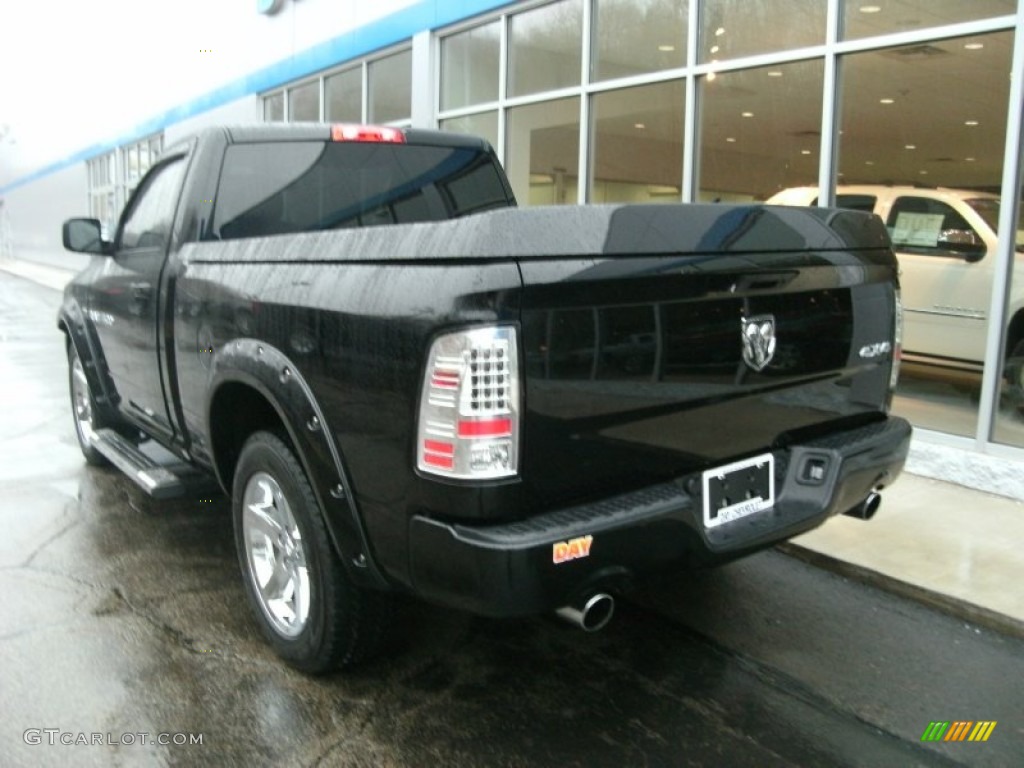 2012 Ram 1500 Express Regular Cab 4x4 - Black / Dark Slate Gray/Medium Graystone photo #4