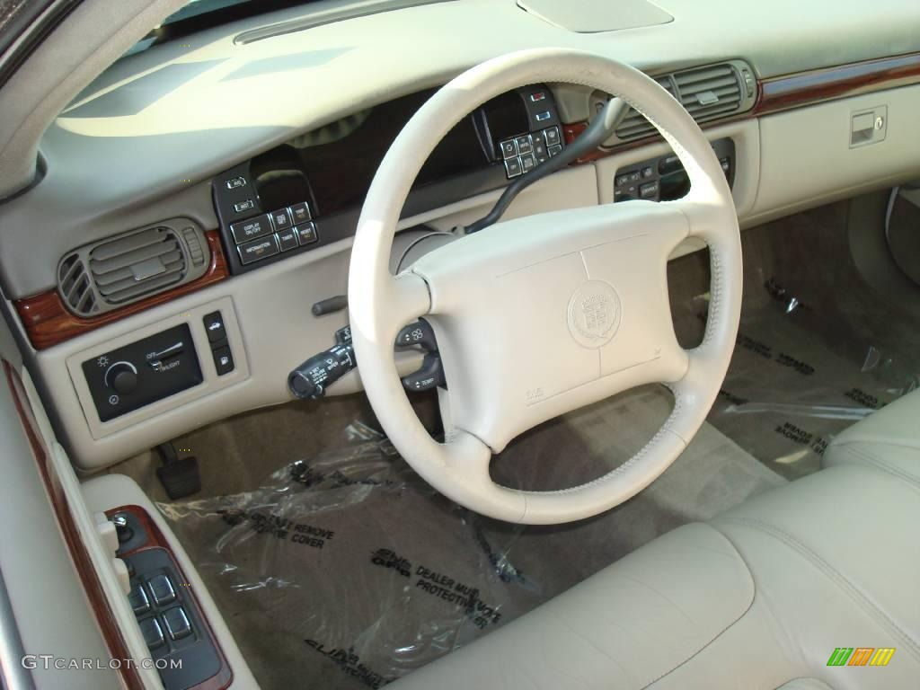 1999 DeVille Sedan - Cotillion White / Neutral Shale photo #10