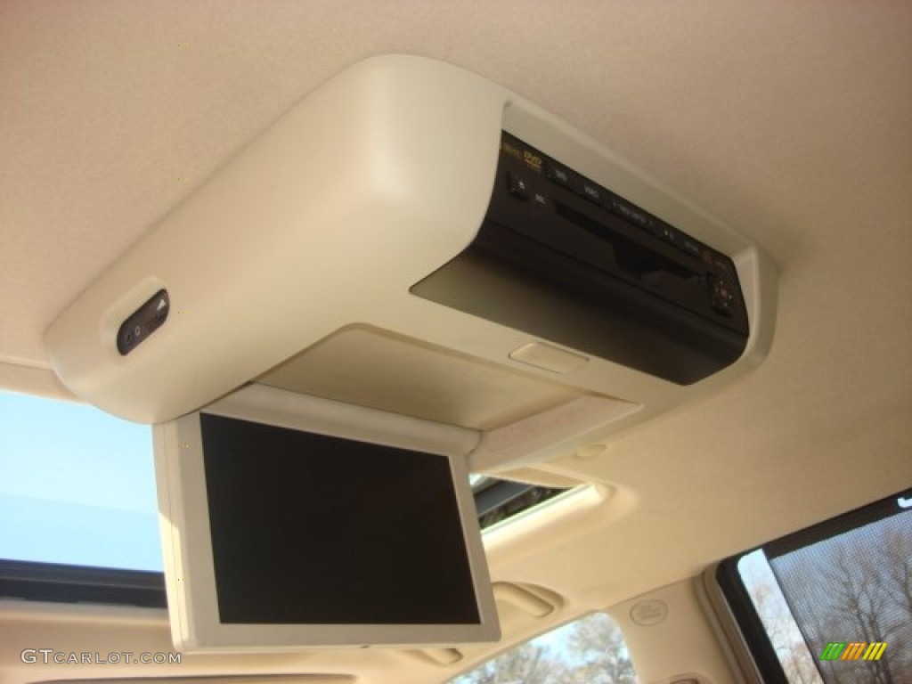 2008 Toyota Sienna Limited Entertainment System Photos