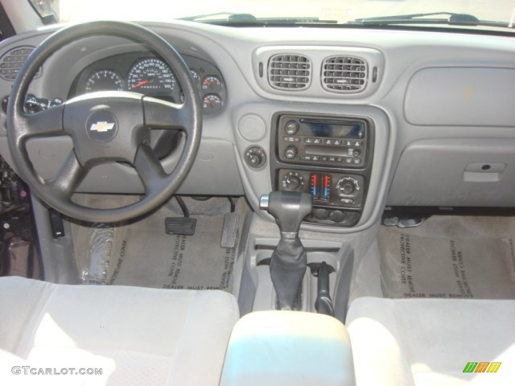 2008 Chevrolet TrailBlazer LT Light Gray Dashboard Photo #77570180