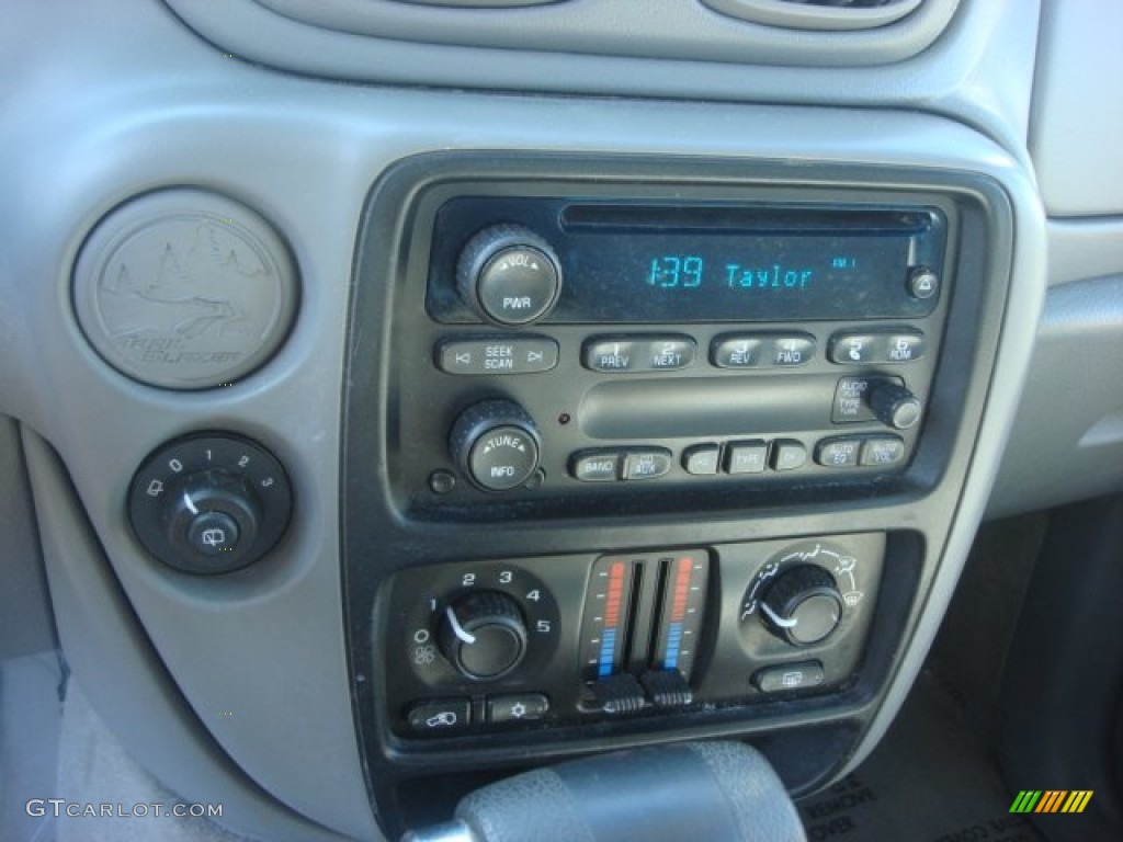 2008 Chevrolet TrailBlazer LT Controls Photo #77570279