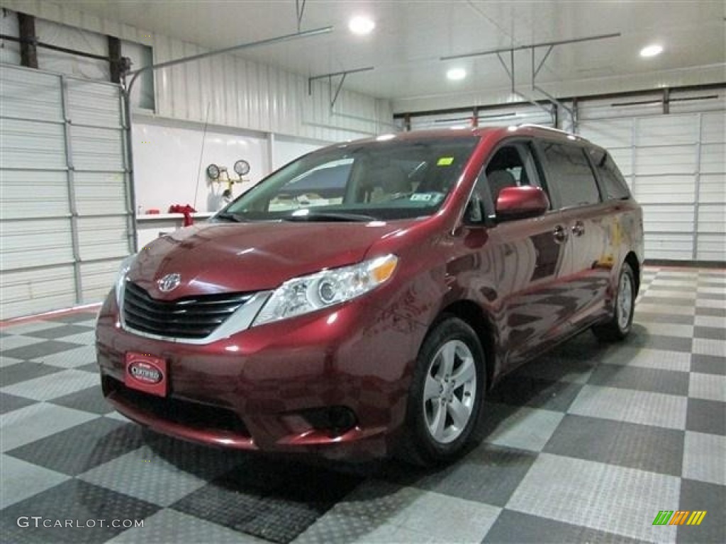 2012 Sienna LE - Salsa Red Pearl / Light Gray photo #3