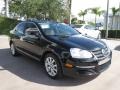 Black - Jetta SE Sedan Photo No. 7