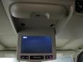 Tan/Neutral Entertainment System Photo for 2004 Chevrolet Tahoe #77571709