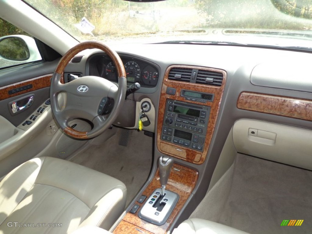 2005 XG350 L - Powder White Pearl / Beige photo #11