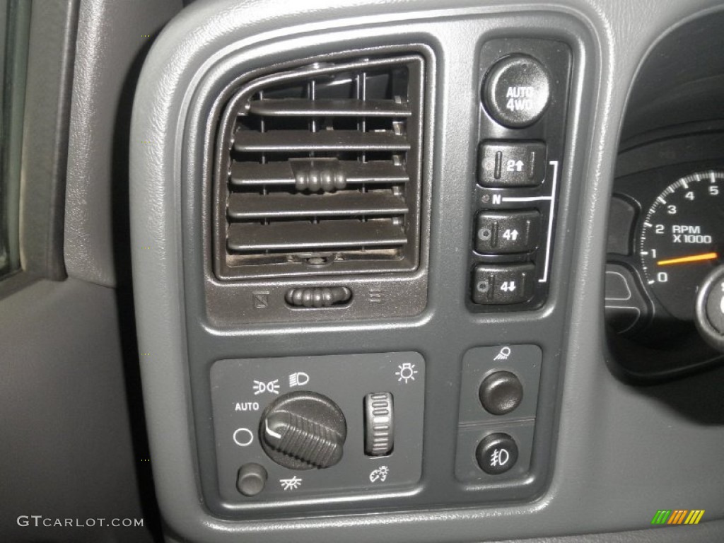 2006 GMC Sierra 1500 SLE Extended Cab 4x4 Controls Photos